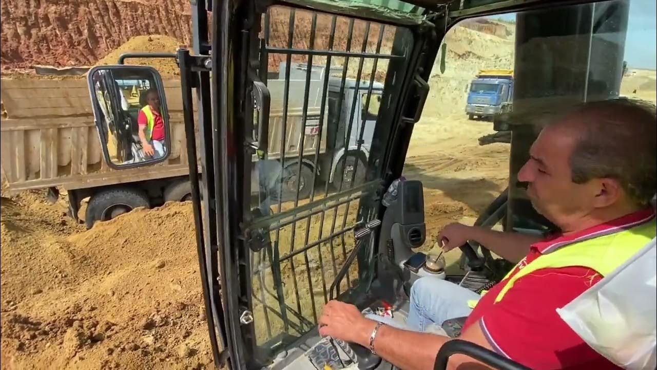 Горнорудная промышленность. Komatsu 90 белаз. Construction simulator 2016. Карьерный бульдозер катерпиллер. Fs 19 mining.