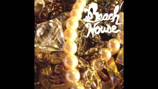 Beach House - Childhood chords