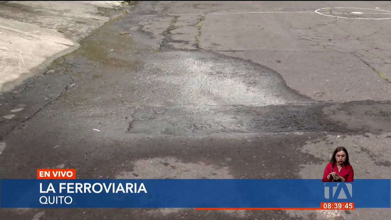 Vecinos de la Ferroviaria, sur de Quito, piden el arreglo de una fuga ...