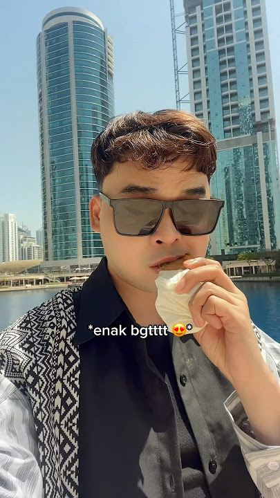 Ada yg bisa nebak 'penjual bakwan' ini dimana? Jaraknya cuma 7 jam 55 menit dari Jakarta☺️ #shorts