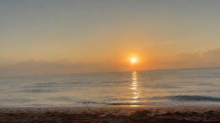 fui ver o nascer do sol na praia com o chat