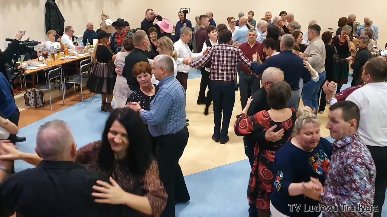 Potańcówka ludowa z Kapelą BURSÓW ze specjalną dedykacja dla organizatora imprezy 