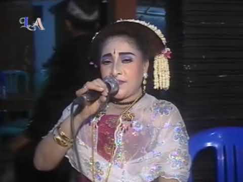 Nyi Wariati, nyi Violin \u0026 Nyi Tika, Gerojokan Banyuwangi