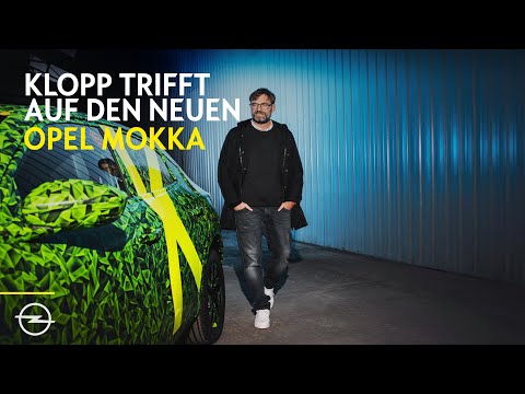 Jürgen Klopp trifft auf den neuen Opel Mokka