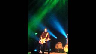 Amos lee scared money AC