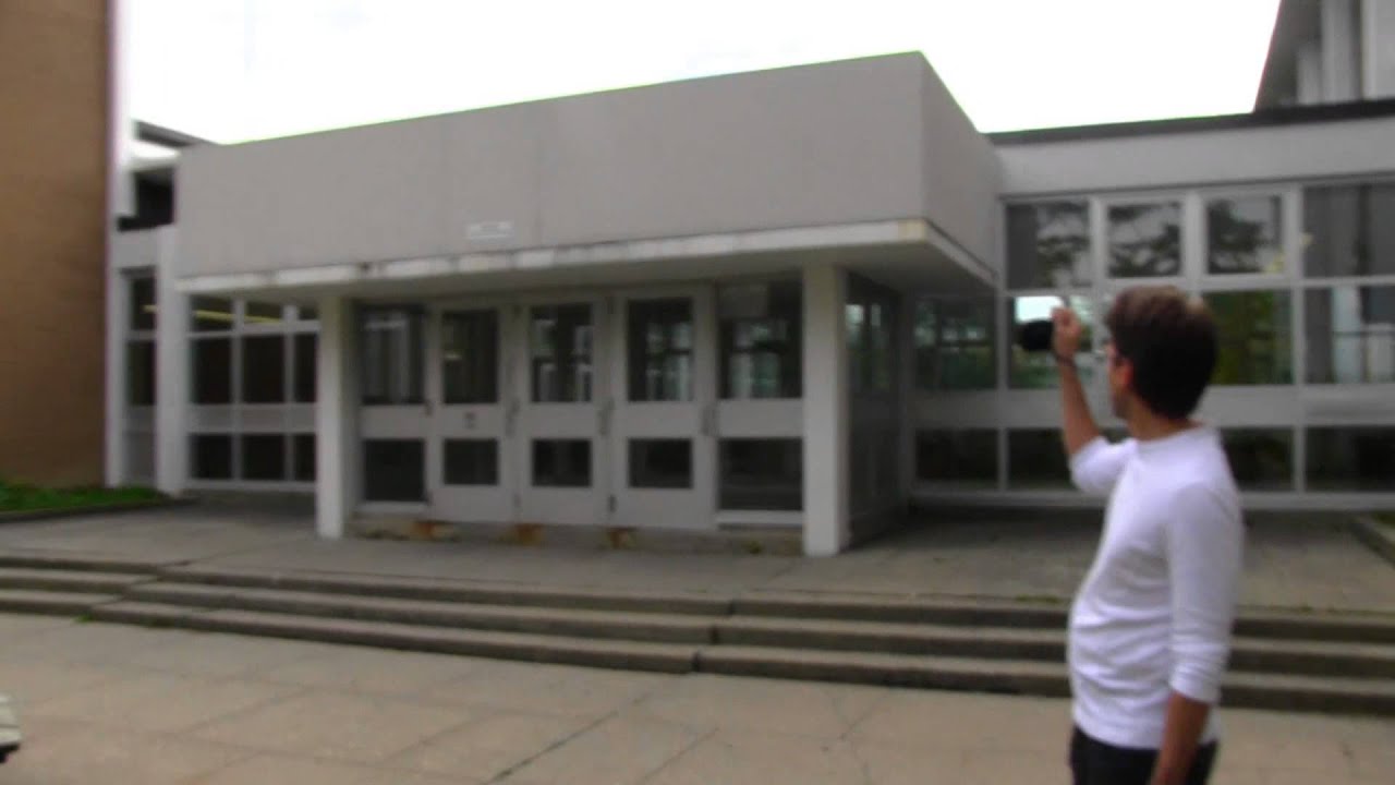 03 The Making of The Locker - The Location