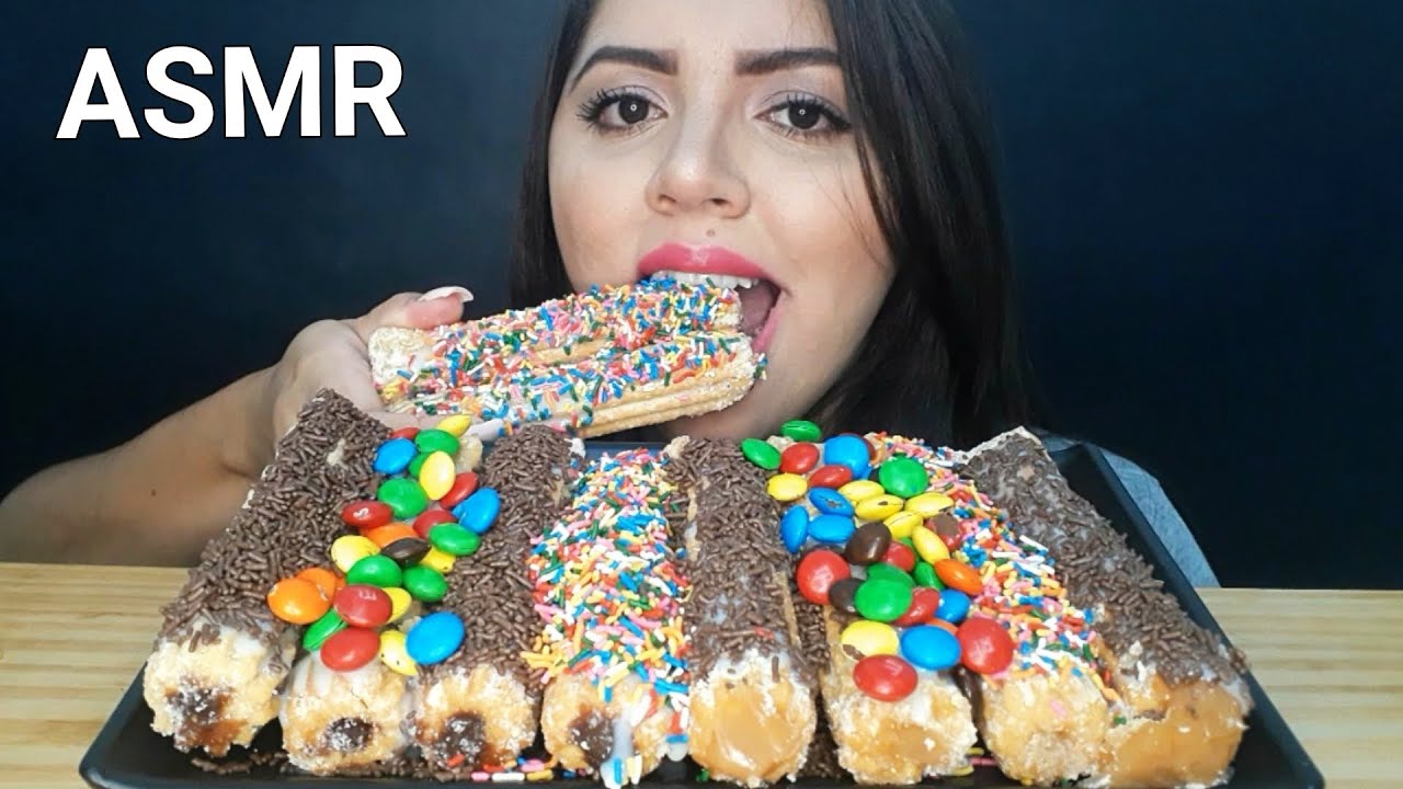 ASMR COMIDA DOCE  - CHURROS DE CHOCOLATE E DOCE DE LEITE (MUKBANG) SONS DE MASTIGAÇÃO