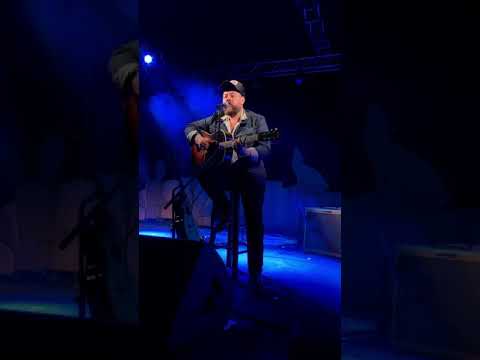 Nathaniel Rateliff ‘ still out there running’ Live 2019