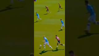 Tataışmasız Tek Orta Saha.bu Paslar Bir Sanattır.ressamı Ise Kevin De Debruyne