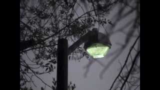 400W Mercury Vapor Street Light.
One of the Mercury Vapor survivors in the streets and this one are in front of my home. Maybe is 400W and has a coated bulb inside! The other one is in the wall of my neighbors house. That one is maybe 175W Mercury Vapor coated bulb. 400W Mercury Vapor Street Light.