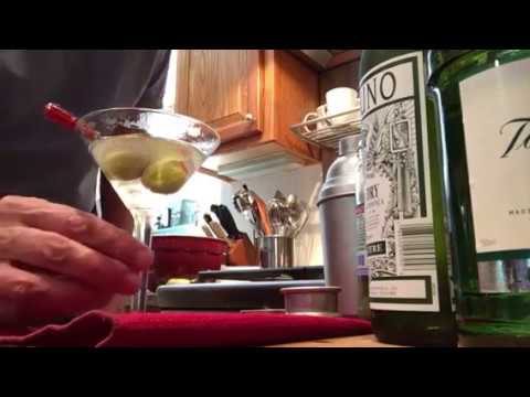 how-to-make-a-dirty-martini--007-style!