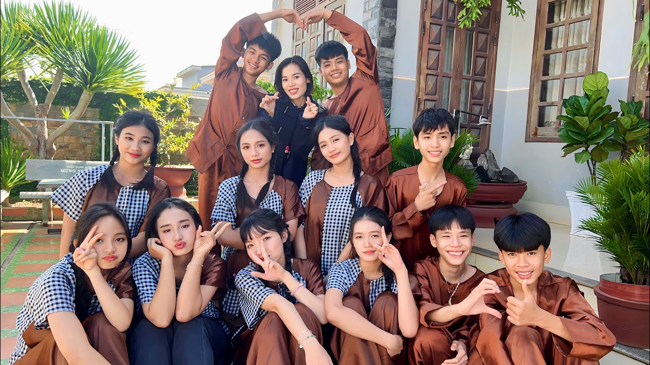 Múa MÁU ĐỎ DA VÀNG - Giải Nhất - Lớp 9A5 - THCS Nguyễn Trường Tộ, TX Buôn Hồ, Dak  Lăk