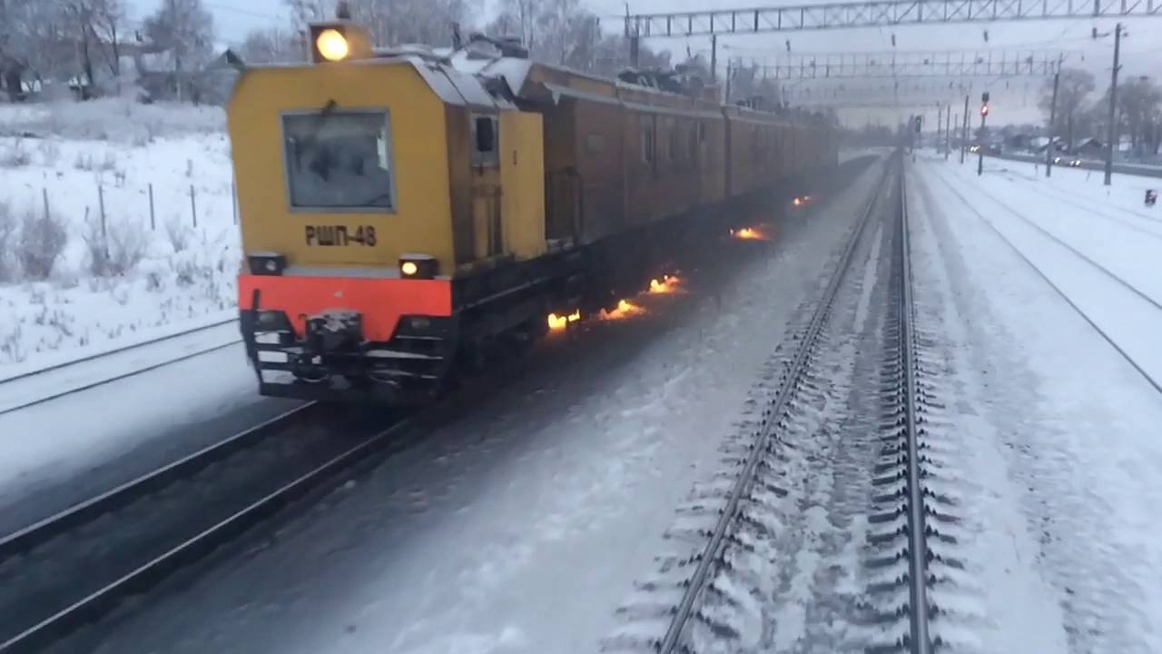 Искры из под колёс - YouTube