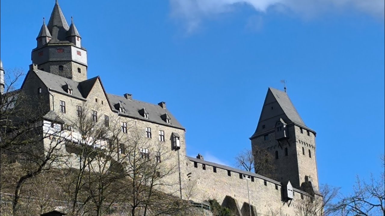 Ein Tag auf Burg Altena: Rundgang durch die Burg & das Museum
