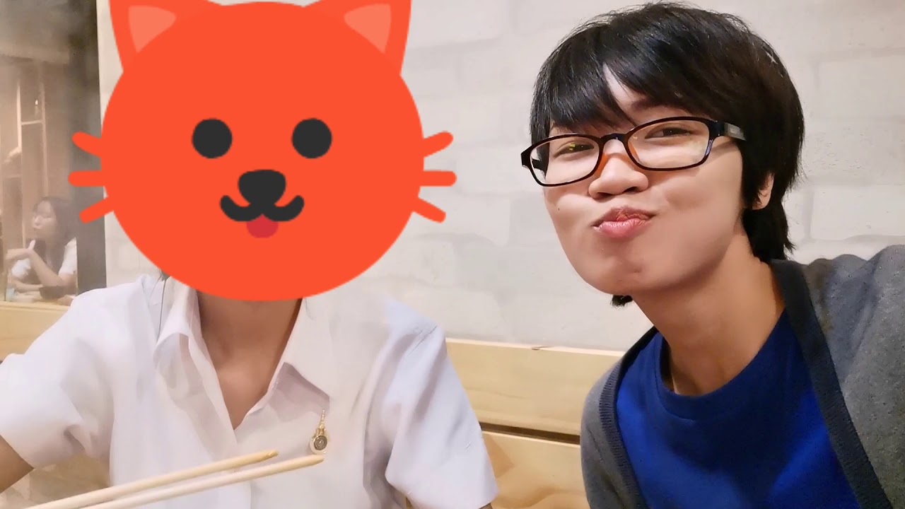 เพื่อนพาไปลอง​ " ชาบูขั้นเทพ​" หลังมช.​เชียงใหม่​ by​ Irene01