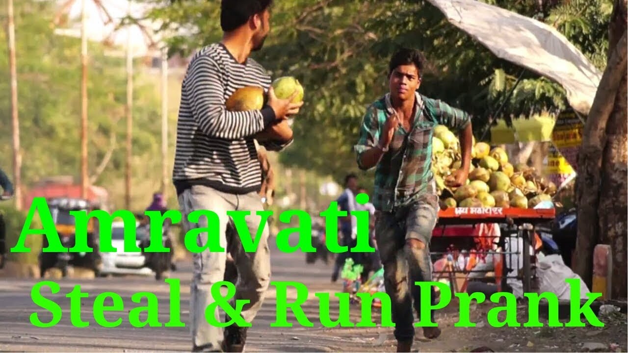 Steal and run prank in amravati by Amravatikar Nikhil Poharkar || Amravatikar Nikhil Poharkar