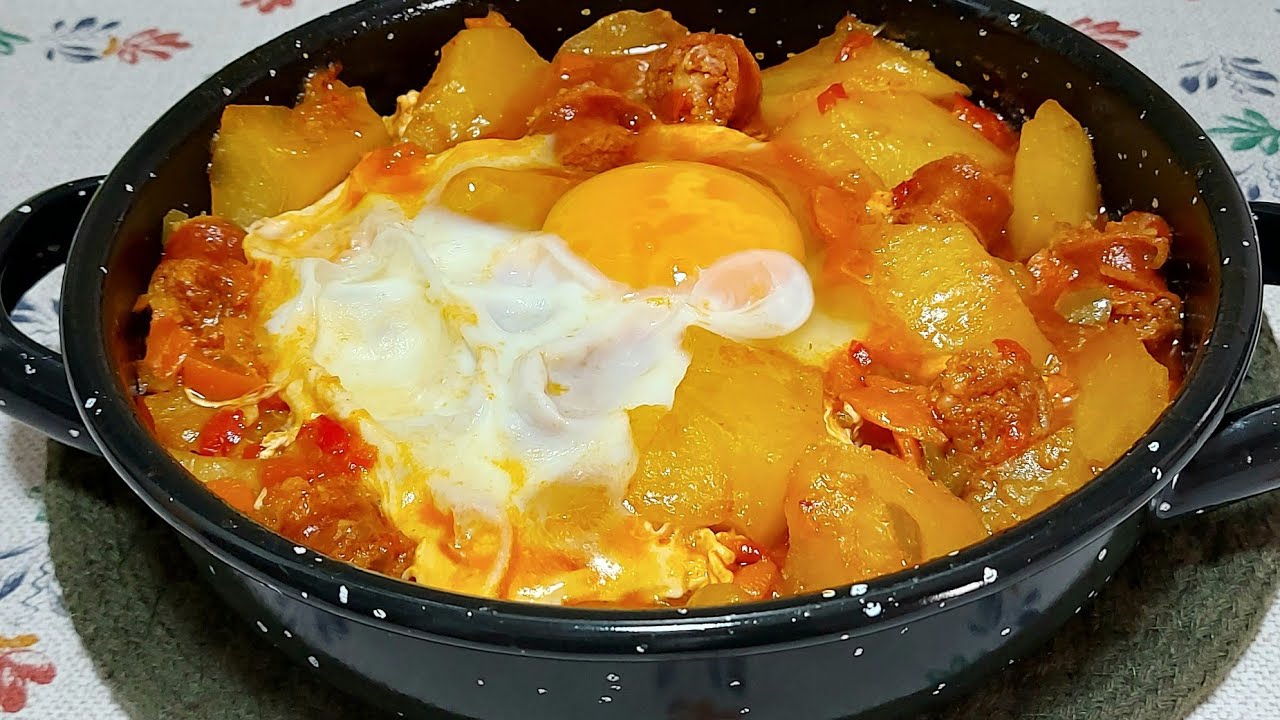 🥘 PATATAS GUISADAS CON CHISTORRA Y HUEVO 🥔🥚PLATO ÚNICO// BEATRIZ COCINA