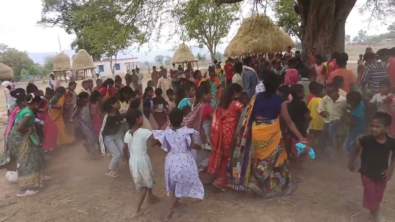 भउजीगे चुनू मुनू नागपुरी डांस बिशुनपुर  con-9304483831