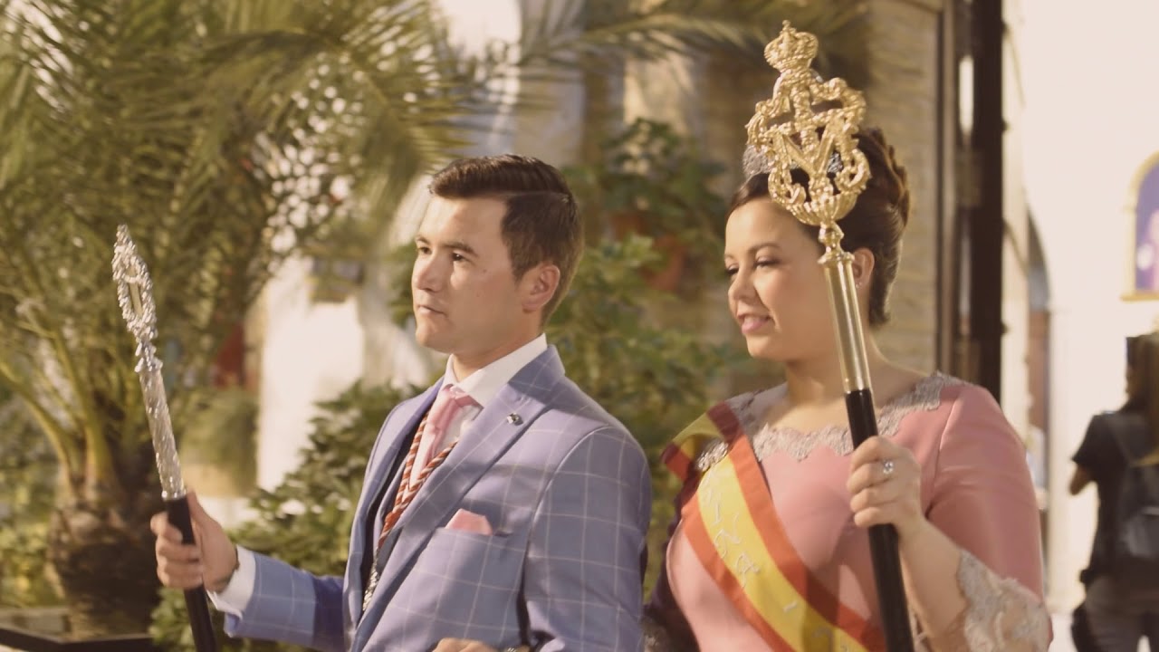 REINA CRUZ CALLE LA FUENTE 2019 (MANOLI MACÍAS)