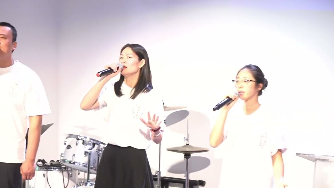 20260308 金灯台小组 - 叫我抬起头的神/在这里/云上太阳/加略山的爱