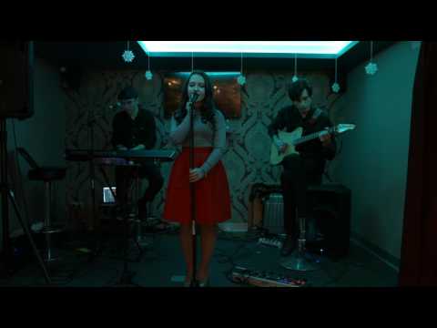 Смотреть клип Корень из трех - Мой рок-н-ролл (Чичерина&Би-2 cover) онлайн бесплатно в качестве Смотреть клип Корень из трех - Мой рок-н-ролл (Чичерина&Би-2 cover) онлайн бесплатно в качестве