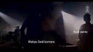 trisuaka berbeza kasta