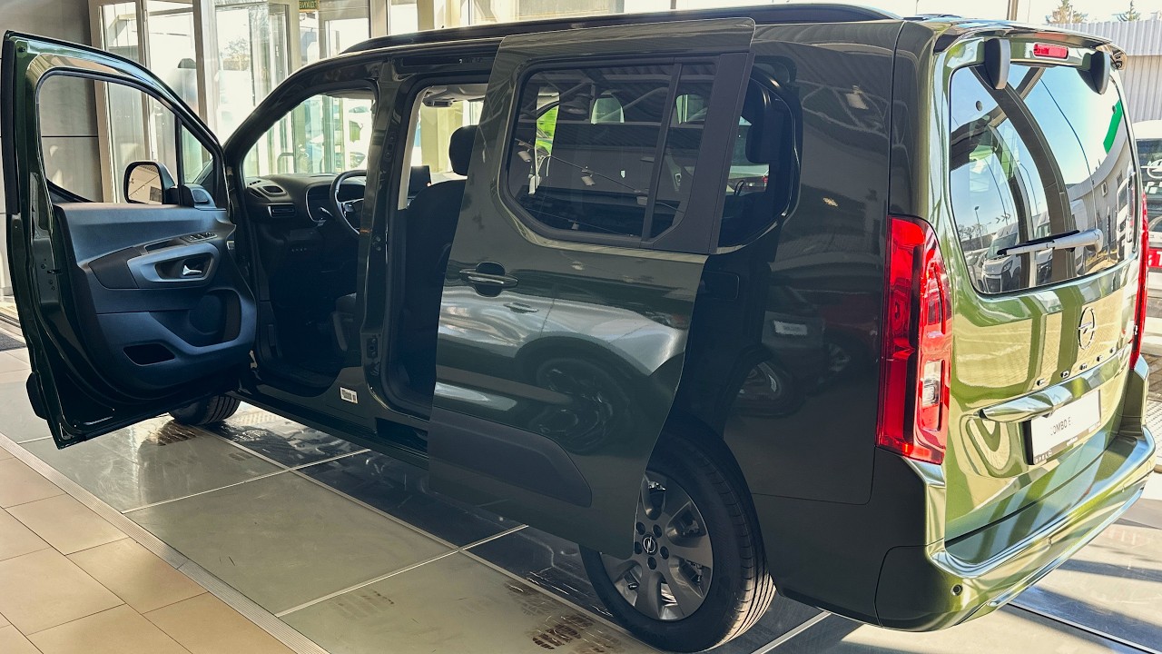 2025 Green Opel e-Combo L2 EDITION+ - Візуальний Огляд 4K