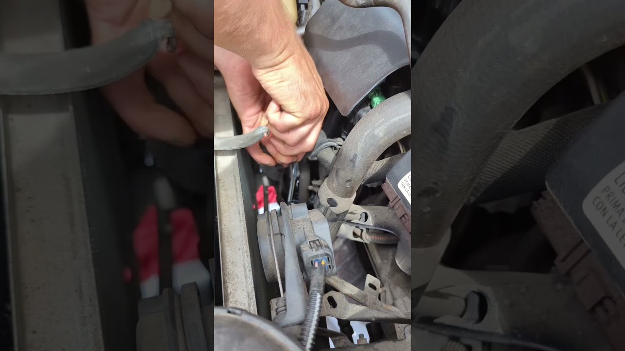 DIY maintenance on the farmers Peugeot #mechanic #repair #peugeot #car #maintenance #oil #diy #farm