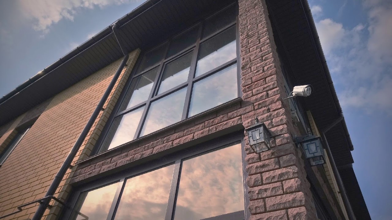 Мойка окон в коттедже - YouTube