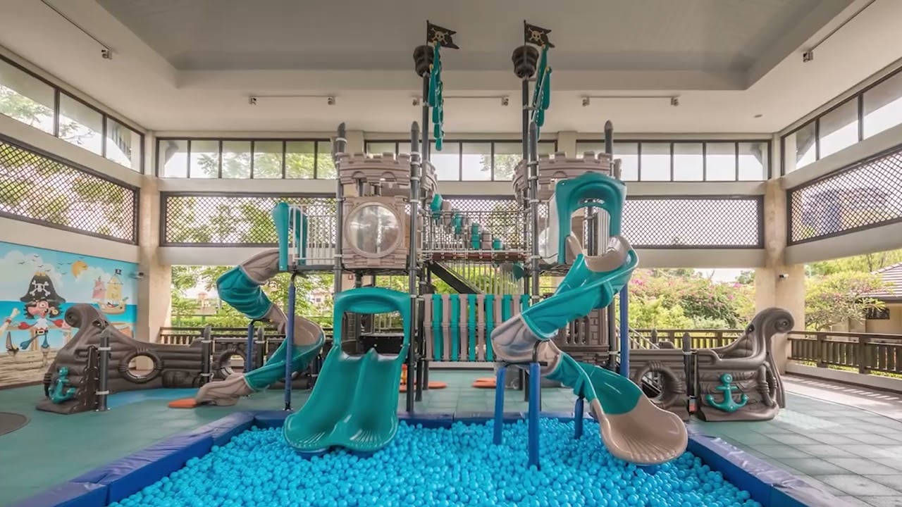 Crimson Resort and Spa Mactan