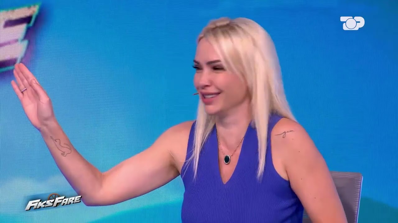 Tubi i ujit strumbullari i sherrit nuse -vjehrrë. Rrihen e shahen para kamerës - Fiks Fare