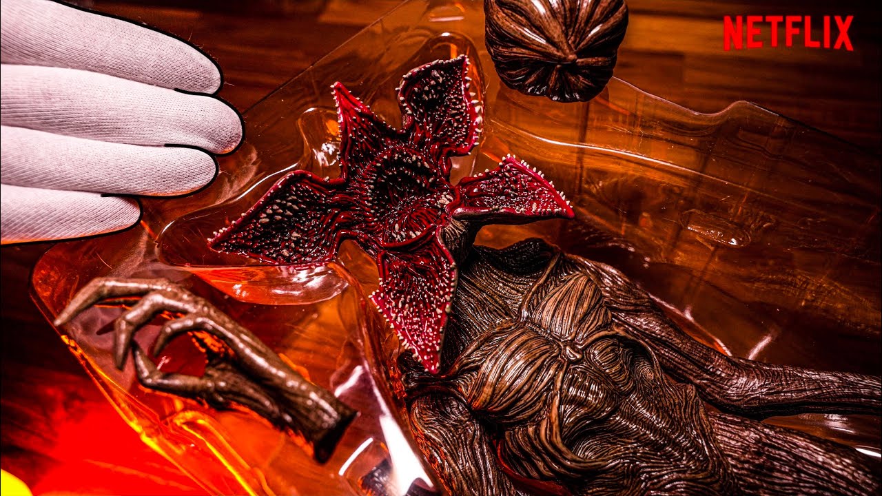 $250 Stranger Things DEMOGORGON Figure Unboxing (Threezero) 1/6 Scale Figure  l Season 4 l ASMR