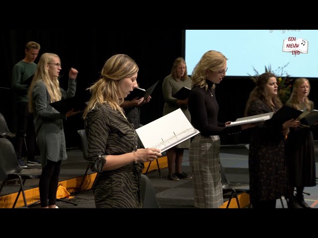 Als ik het wond're kruis aanschouw | Jongerenkoor Een nieuw lied