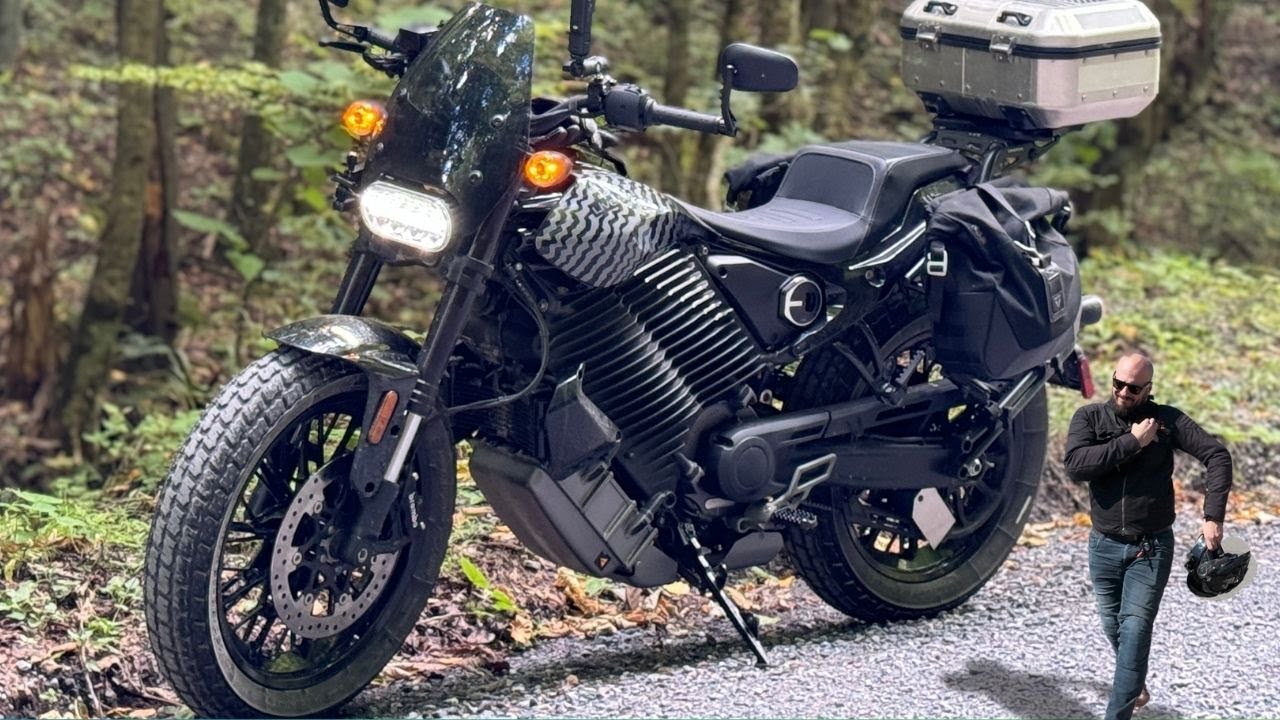 An AMAZING ride on Harley Davidson's new electric motorcycle - YouTube