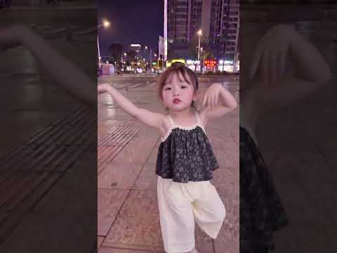 今天帶姨姨們一起踏浪啦 #剪映 #萌娃 #跳舞 #騙你生女兒 #可愛 thumbnail