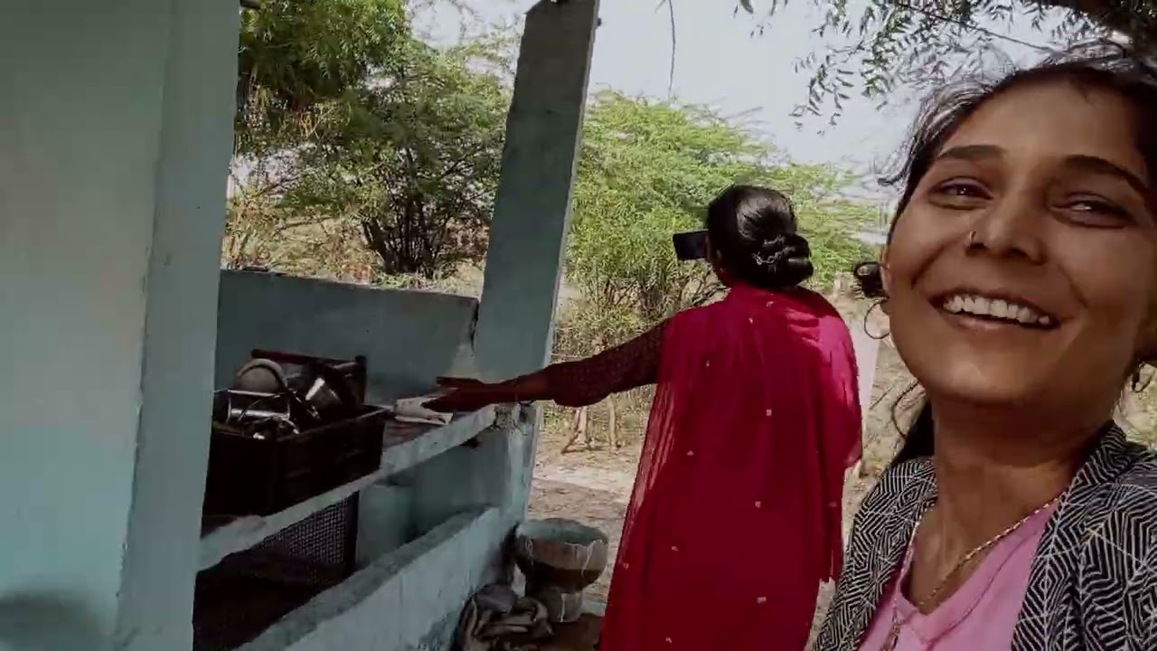 Pagl panti kr ke mje lut rhe h