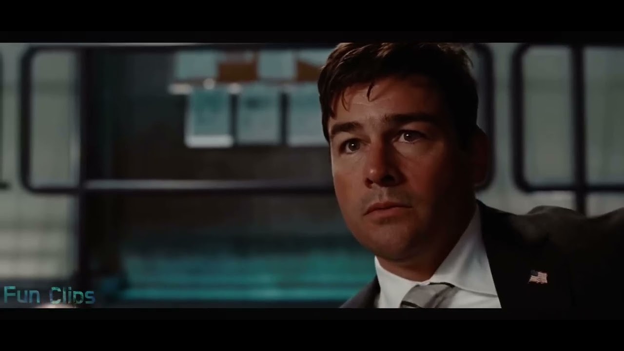 The Day the Earth Stood Still (2008) | Flash Chamber scene | Alien breaks out of chamber