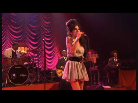 Amy Winehouse - Me &amp; Mr. Jones - Live HD