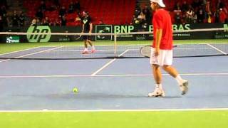 Daviscup: Rafa Nadal unhappy with his volley training.AVI