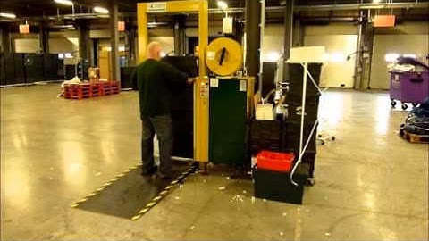 StraPack RQ-8Y Automatic Strapping Machine