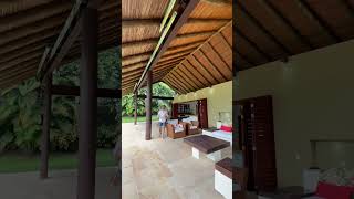 Esta es una casa de descanso única en medio de la naturaleza #realestate  #tropicalhouse #dreamhouse