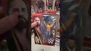 WWE figure hunt at Target!! New elites found 🔥🙌🏻