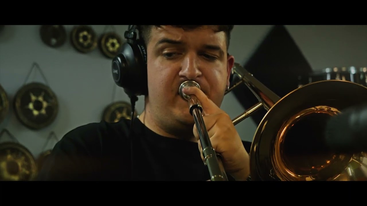 New Tocados - Bocadillo de Oreja