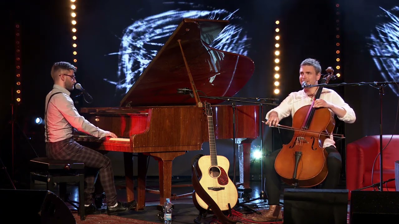 Michal Horák a Pavel Čadek - Prsa (live)