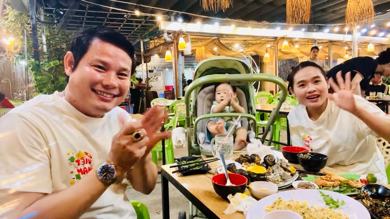 Bùi Trung Đẳng với gia Đình nhỏ đi ăn ốc thật ngon 
