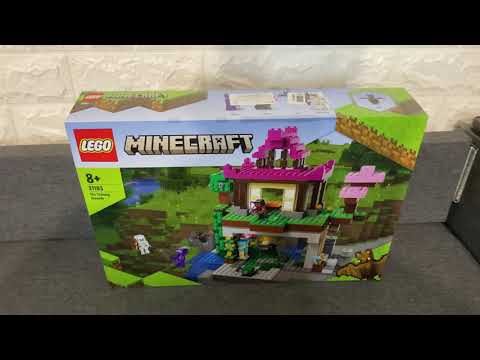Конструктор LEGO Minecraft Тренувальна база 534 деталі (21183)