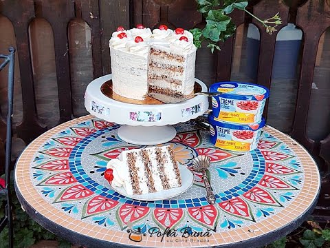 Carrot Cake cu Cremă de Brânză – Rețetă Delicioasă! Blat Pufos și Cremă de Vanilie!