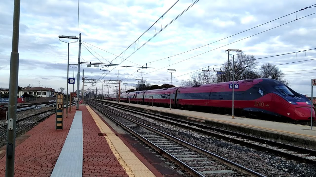 HD Treno Italo (Italo NTV 8919) Venezia S.L. Salerno in transito