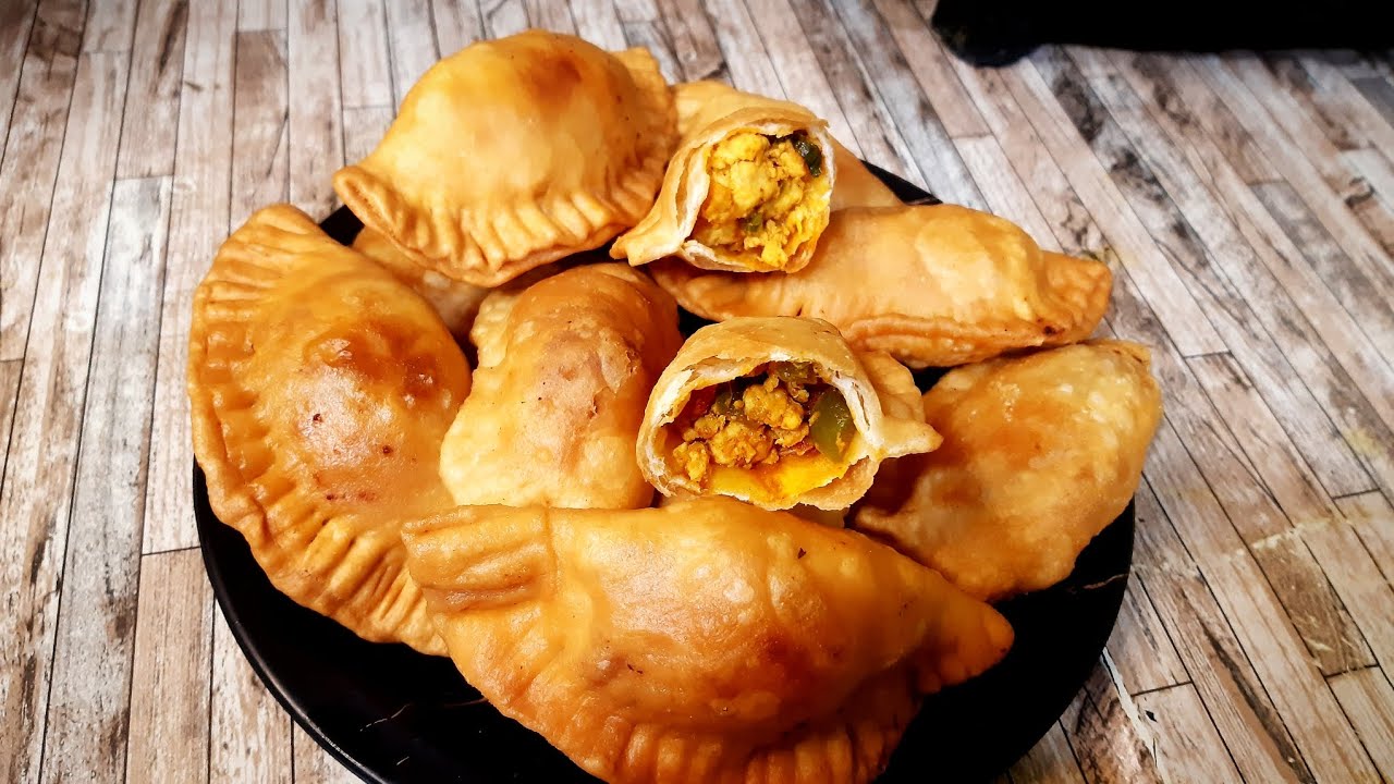 Crispy Chicken Samosa Recipe/Chicken Keema Samosa/Evening Snacks 