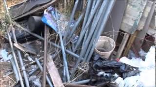 Hoarder Renter Roach Video. Disgusting! How could anyone live in this